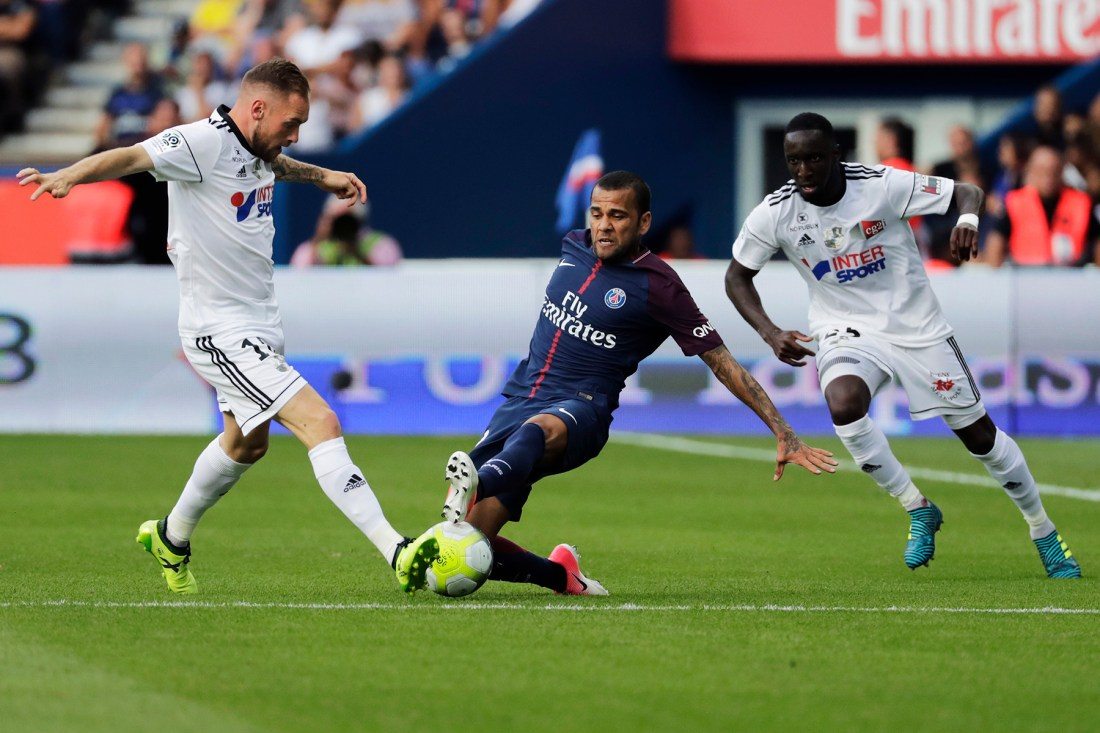 Amiens vs Lyon: Soi kèo, dự đoán kết quả trận đấu hấp dẫn!