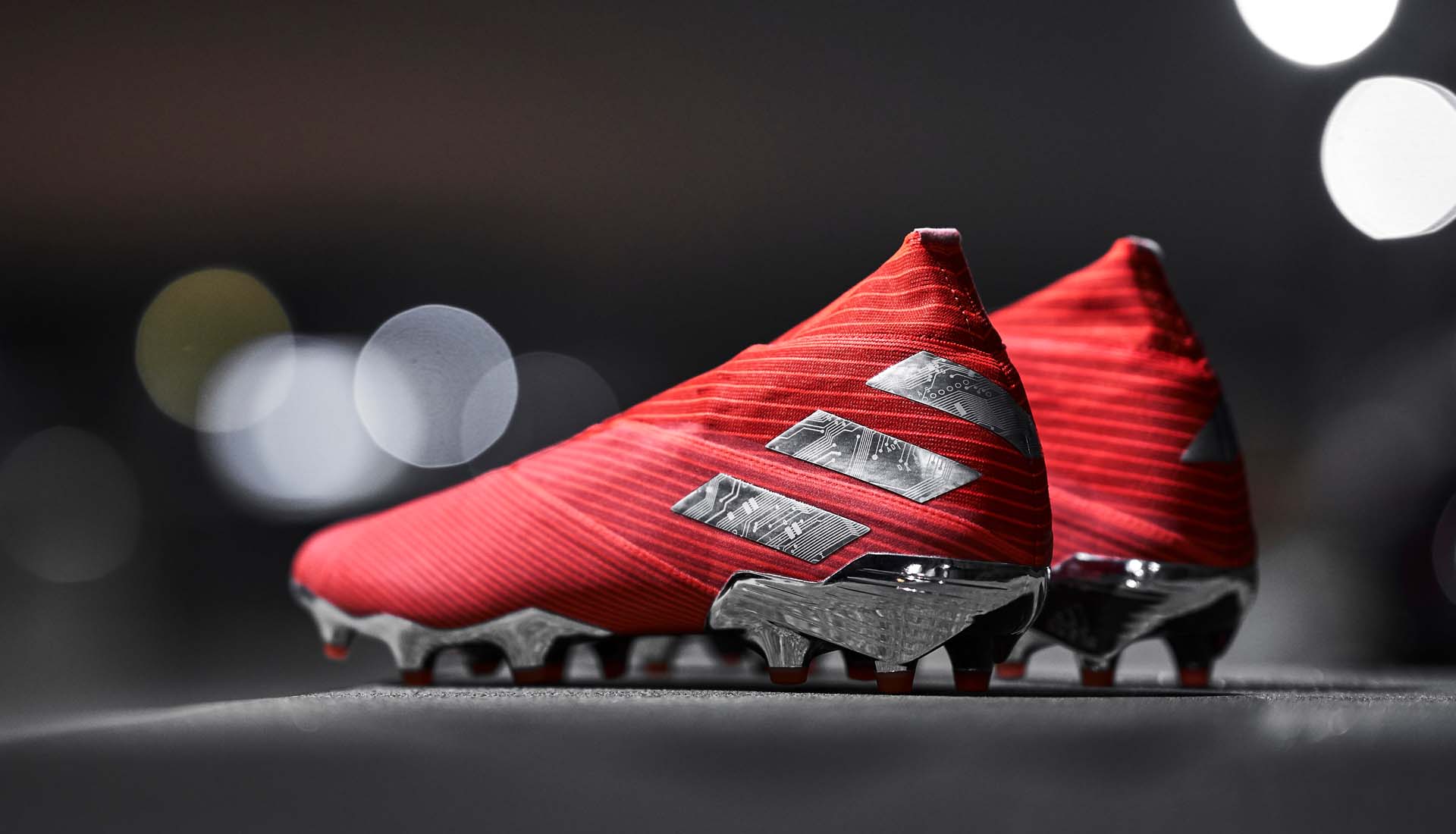 Phân tích Copa vs Nemeziz: Tìm hiểu công nghệ của hai dòng giày này.