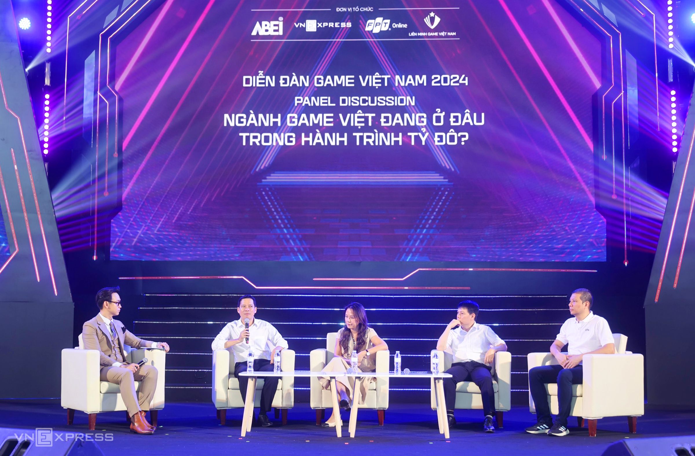 Ngavs là gì? Hướng dẫn đầy đủ về diễn đàn và cộng đồng game thủ Ngavs