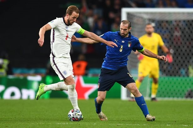 Dự đoán tỉ số trận anh vs italy? Chuyên gia bóng đá nói gì về trận cầu này.
