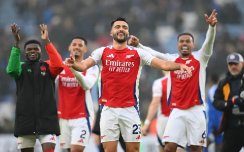 Arsenal đấu MU: Phân tích lực lượng, chiến thuật ra sao?