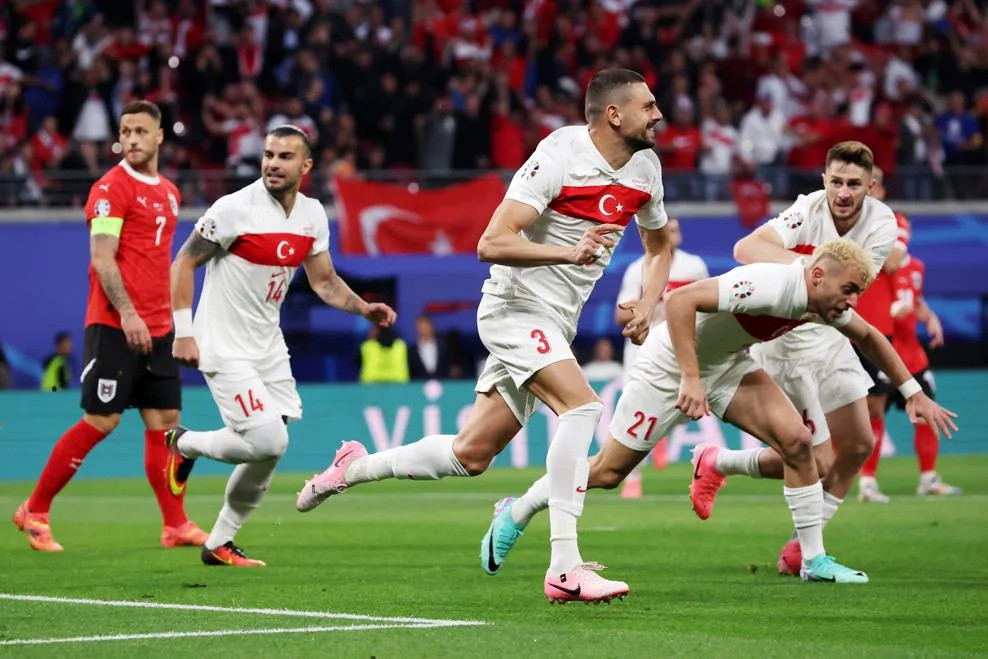 Xem lại highlight trận áo vs azerbaijan: Tổng hợp các bàn thắng đẹp mắt.