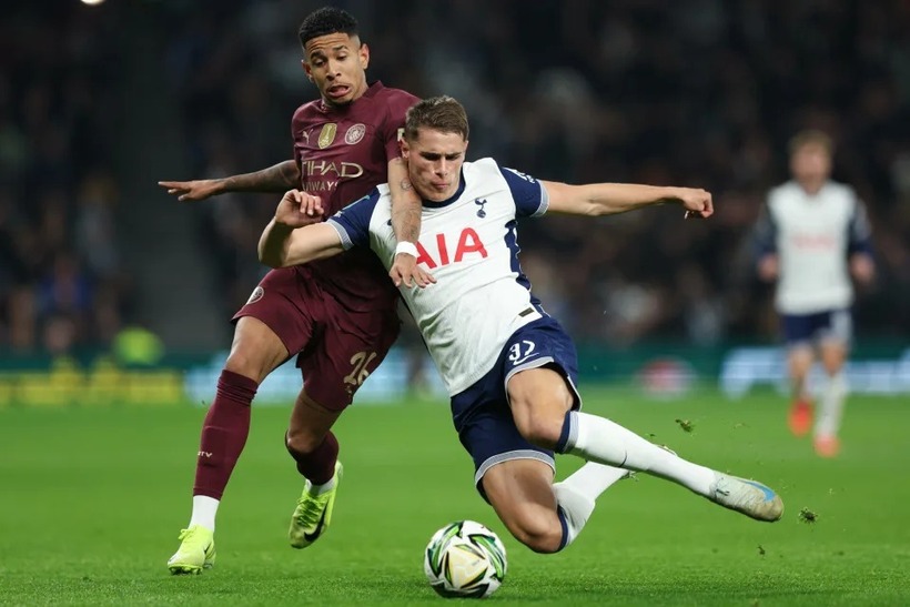 Soi kèo Aston Villa vs Tot: Dự đoán chuyên gia cho trận cầu hấp dẫn này.