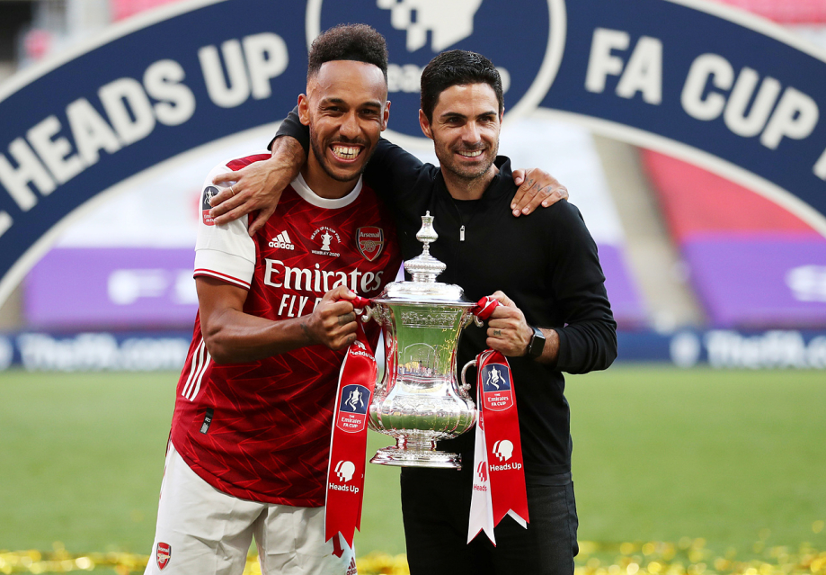 Aubameyang đấu Leicester: Ai sẽ tỏa sáng hơn?