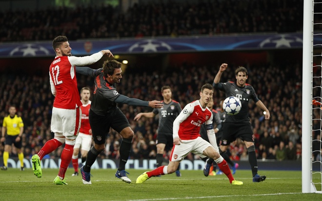Ký ức Bayern vs Arsenal 2017 (Cổ động viên nói gì về trận thua lịch sử này?)